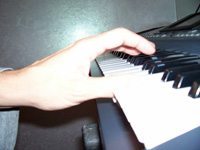 pollice-pianoforte